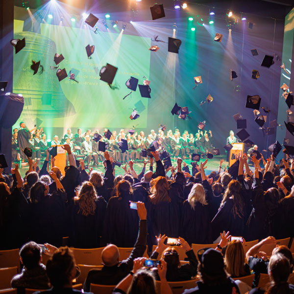 Cérémonie de remise des diplômes - Cégep de Victoriaville - Le Carré 150, Victoriaville